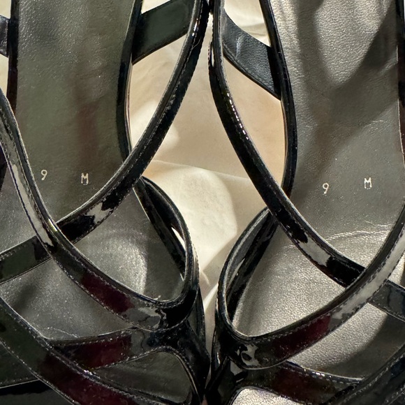 Stuart Weitzman, Operetta, black patent leather sandals size 9M. - Picture 6 of 8